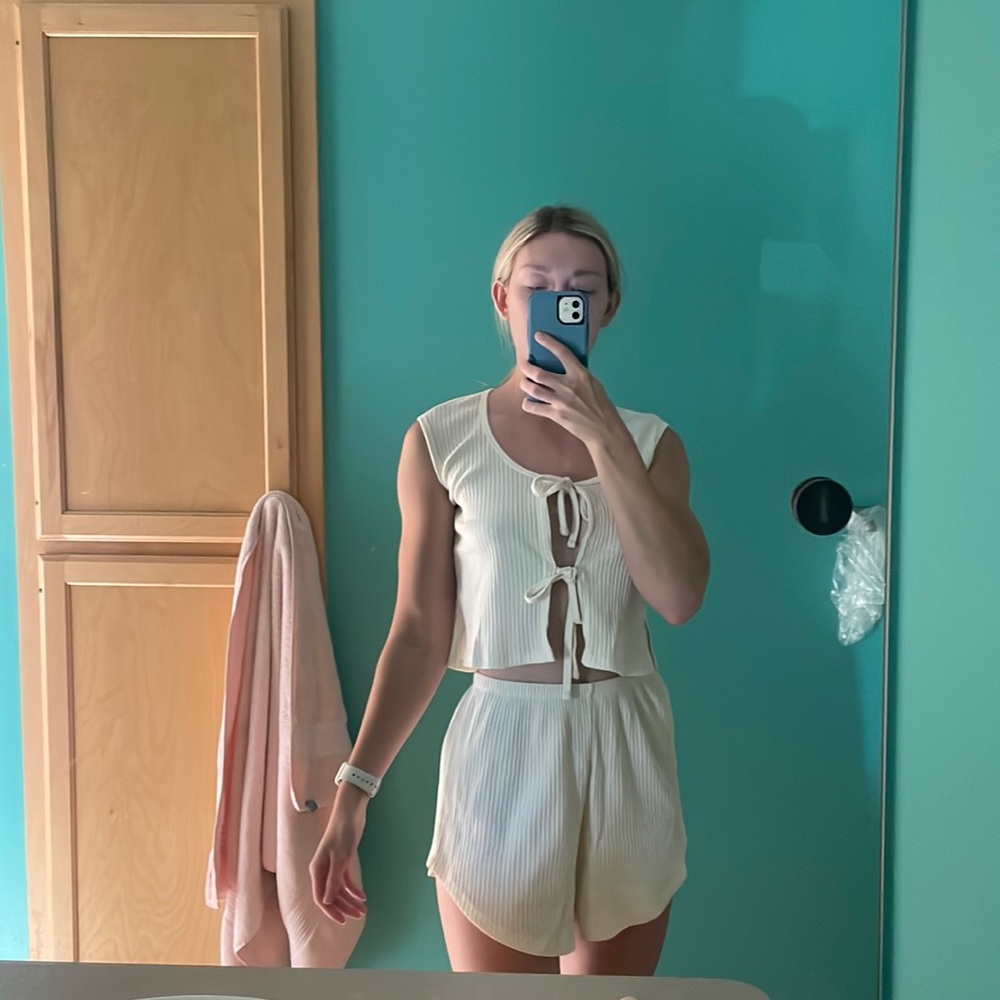 Lisa Says Gah White Set